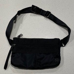 Lululemon Belt Bag / Crossbody Bag - Black